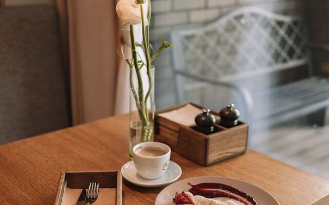 Merepargi ApartHotel & Cafe
