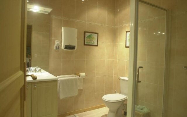 Gite Ciel D’Ardèche (15 pers)