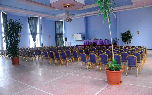 Ras Amba Hotel