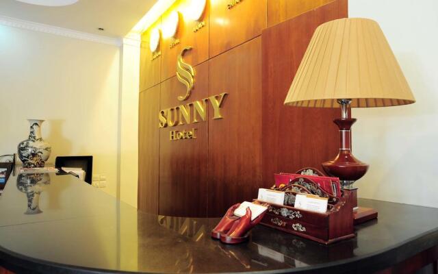 Sunny Hotel 2