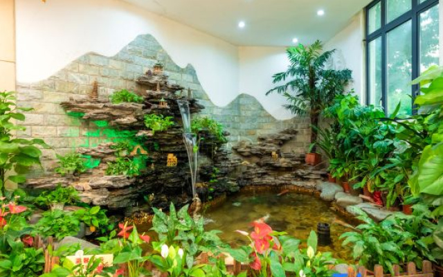 Garden Hotel