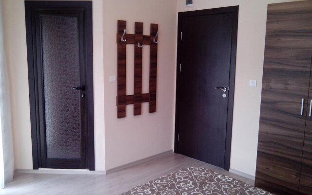 Advel Guest House