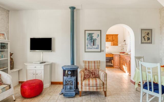 Delightful Villa in Montouliers with Private Swimming Pool