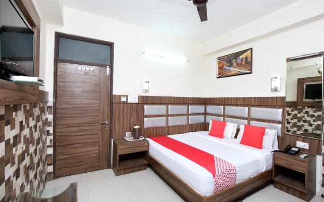 Hotel Ishita Residency