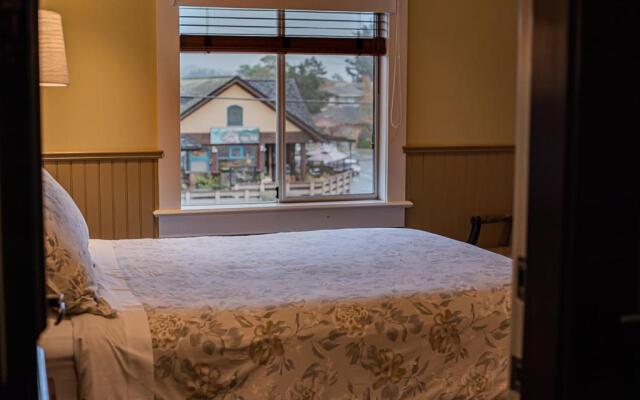 Salt Spring Inn