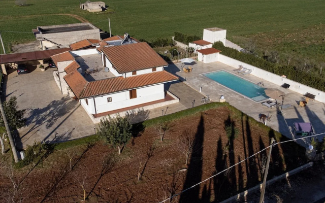Tenuta San Cassiano with garden and pool
