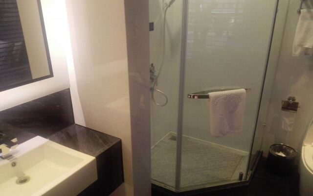 Pengke Hotel (Shenzhen North Railway Station)