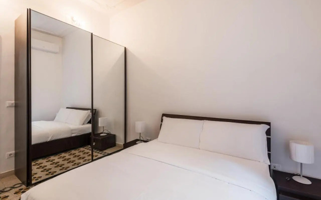 Iflat Mid-Century Modern Vatican Apartment