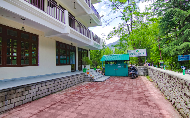 Fabhotel Aransh Resorts Celebriti