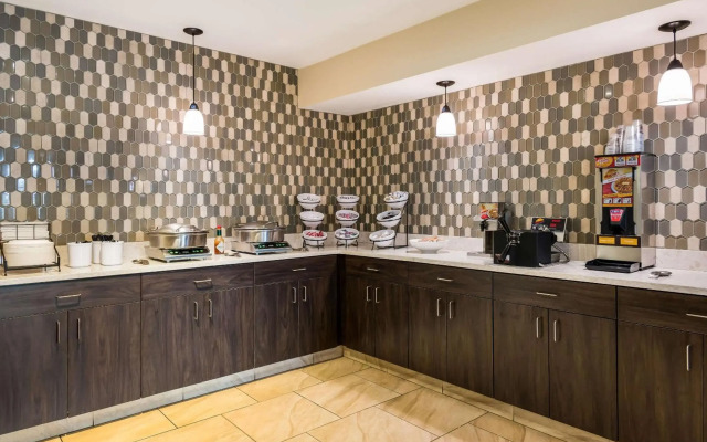 Country Inn & Suites by Radisson, Grandville-Grand Rapids West, MI