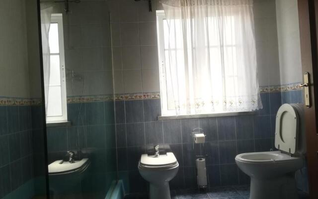 Alojamentos "A Buraca"