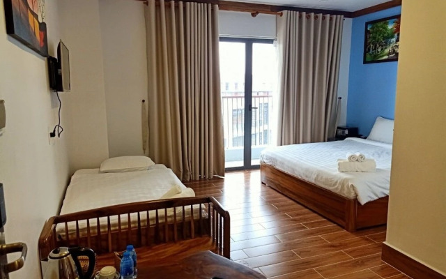 Plus Hotel - Hostel