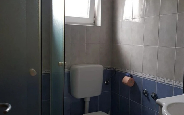 Mari - Near sea - A6