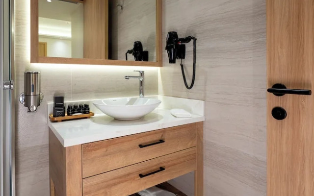 Premier Lounge Hotel