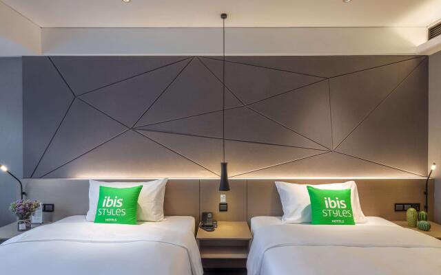 Ibis Styles Nanjing South Railway Station North Sq