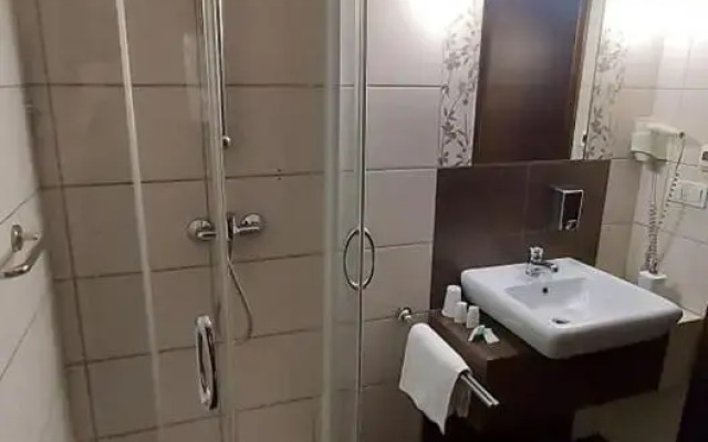 Hostel Junior 2