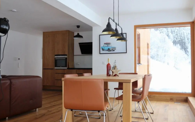 Exclusive Chalet With Sauna and Glacier View