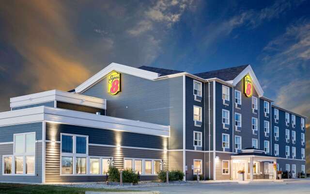 Super 8 by Wyndham Kapuskasing