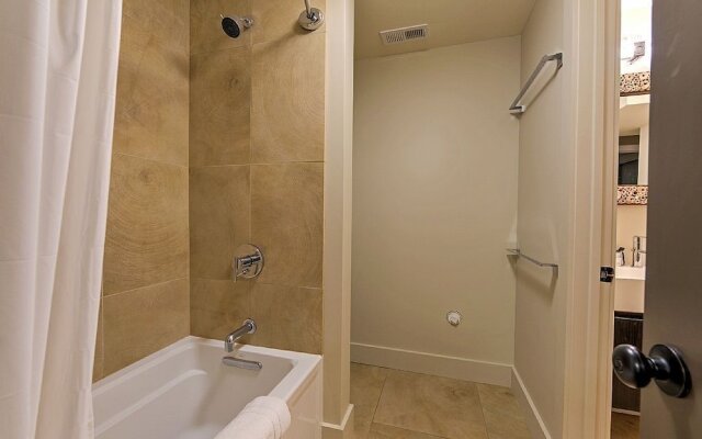 Mountain Cove 7 Bedroom Home