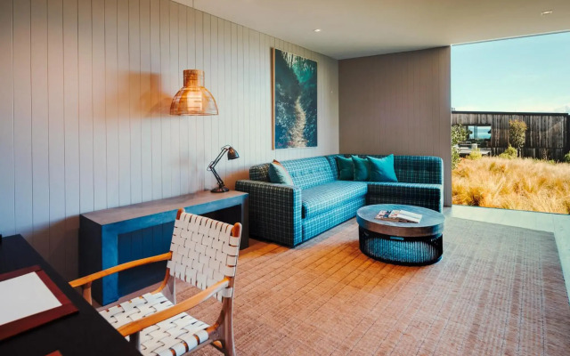 Kinloch Manor & Villas