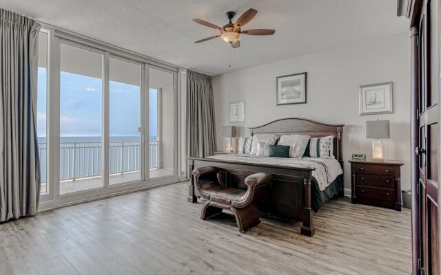 Clnd2101 4 Bedroom Condo