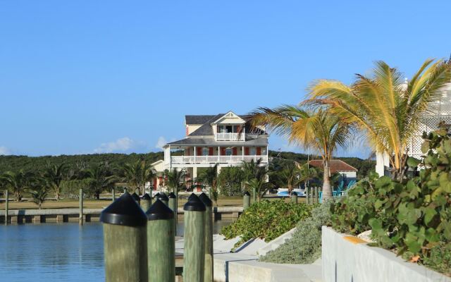 The Sandpiper Inn & Cottages