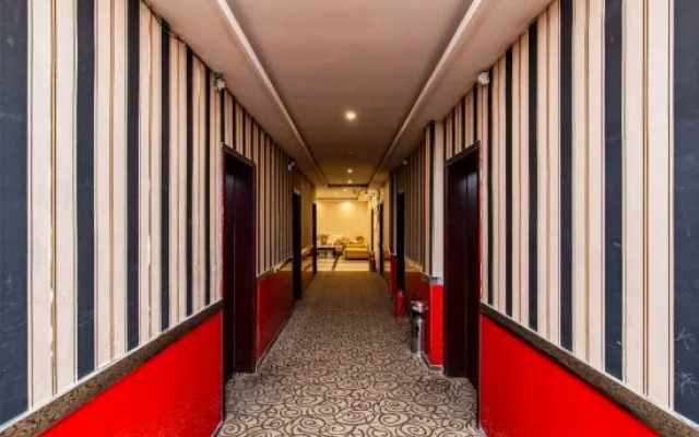 Zhongshan Hotel(垫江中山酒店)