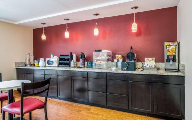 Red Roof Inn Caryville