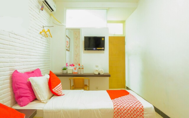 OYO 354 32 Guest House