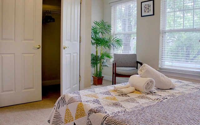 2 bedroom, East 9th Street