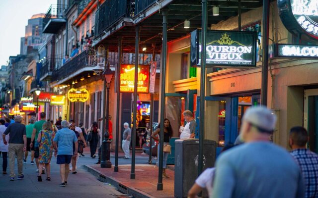 Frenchmen Orleans 519