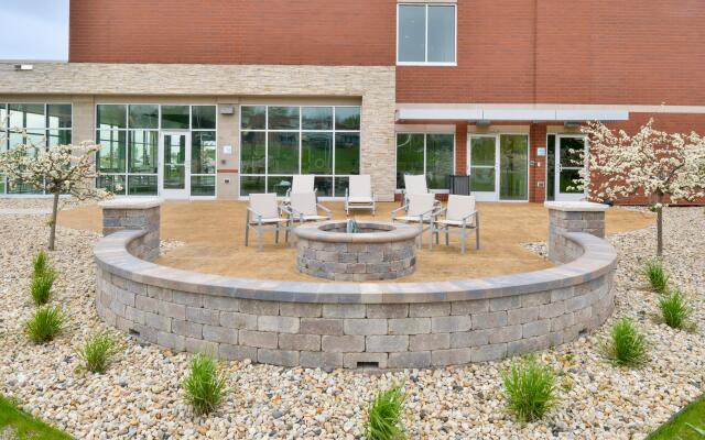 Holiday Inn Express & Suites Madison by IHG