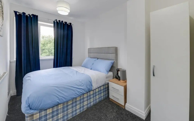 Remarkable 3-bed House in Middleton Manchester