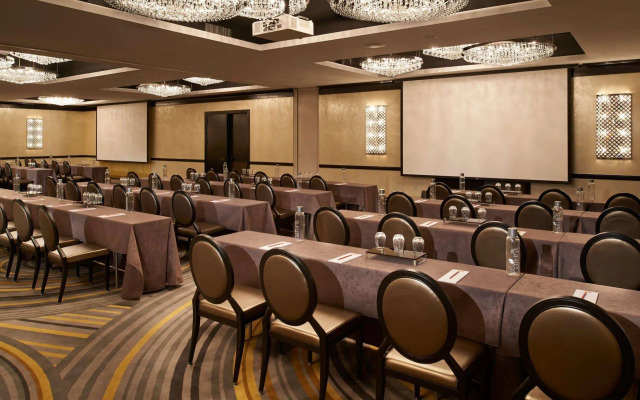 Metropolitan at The 9, Autograph Collection