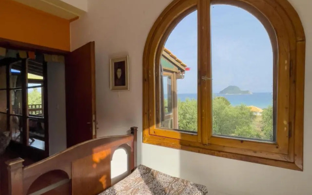 Villa Anta house by the sea