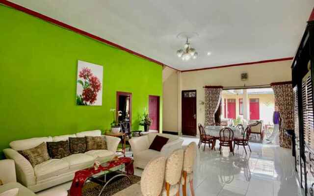 Sapo Karo Rest House