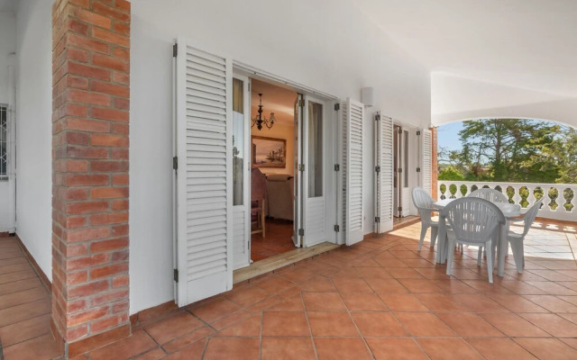 Neves I Guia in Guia