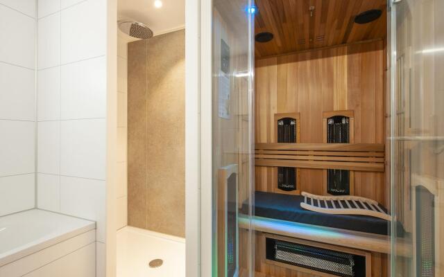 Modern Lodge With Infrared Sauna, Near Helmond