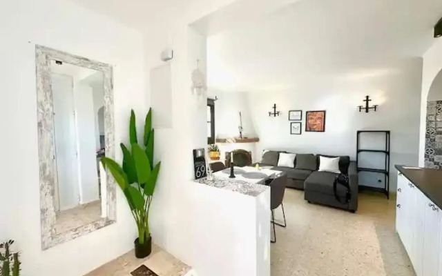 Tranquil Nerja House With Gardens, Pools and spa