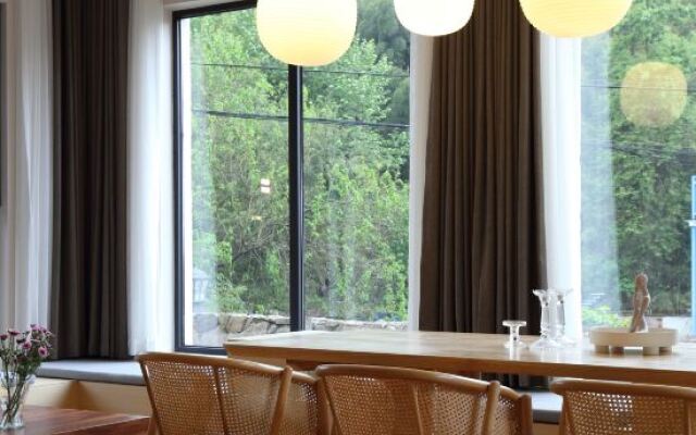 Jishan Jishui B&B