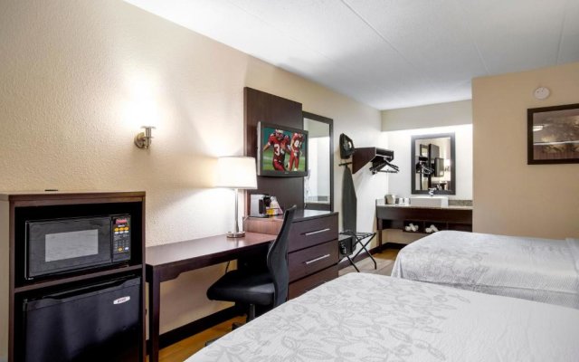 Red Roof Inn PLUS+ Secaucus - Meadowlands - NYC