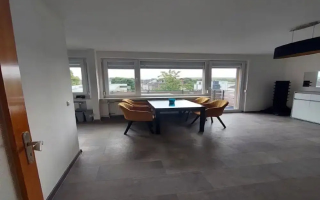 Modern Apartment With Balcony