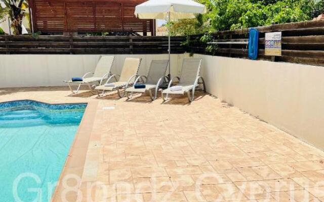 Gr8padz Villa Artemis