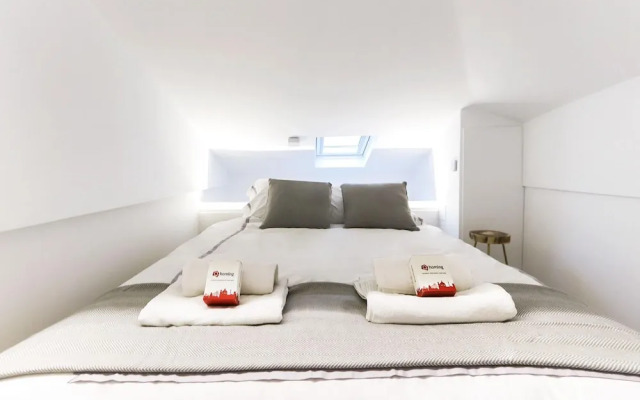 Charming Santos by Homing