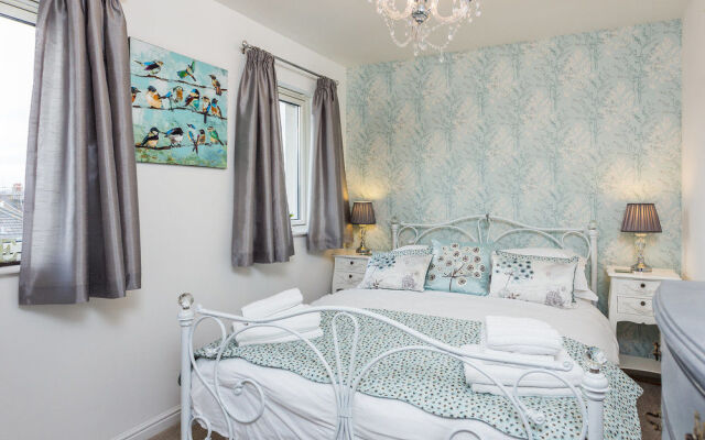 Quay Holidays - Harbour Reach