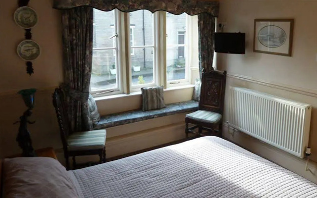 The Kinder Lodge