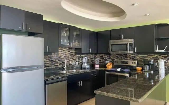 Quiet Cozy Getaway With Stunning Ocean View