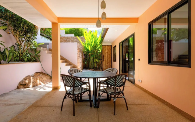 Cozy Pool Villa Outdoor Jacuzzi V197