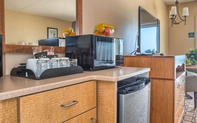 Reges Oceanfront Resort