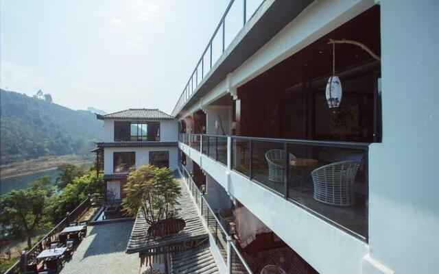 Li River Hotel